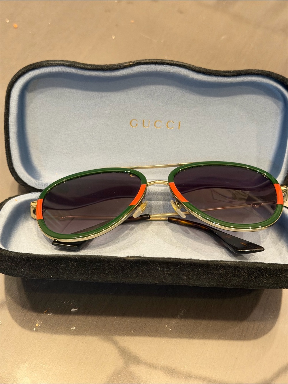 Gucci Gold Metal Aviator Sunglasses with Green and Red Trim - Picture 5 of 6